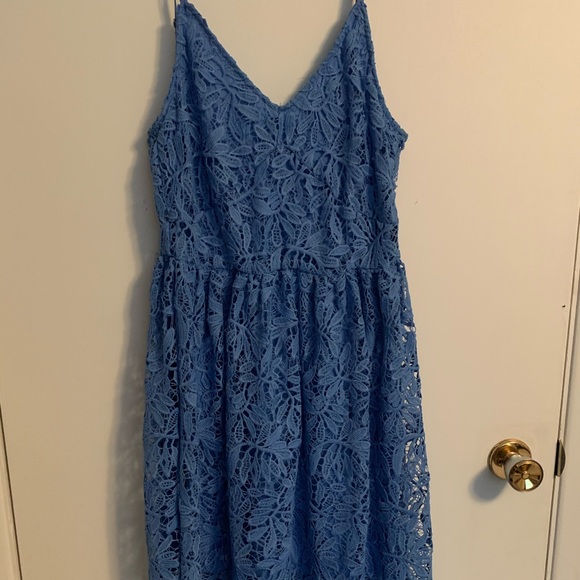 Blue lace dress - Picture 1 of 7